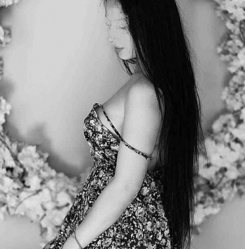 Милая и развратная красотка дарит феерический отдых для истинного ценителя женской красоты. Позволь мне удовлетворить все твои желания! 7374, 26 лет